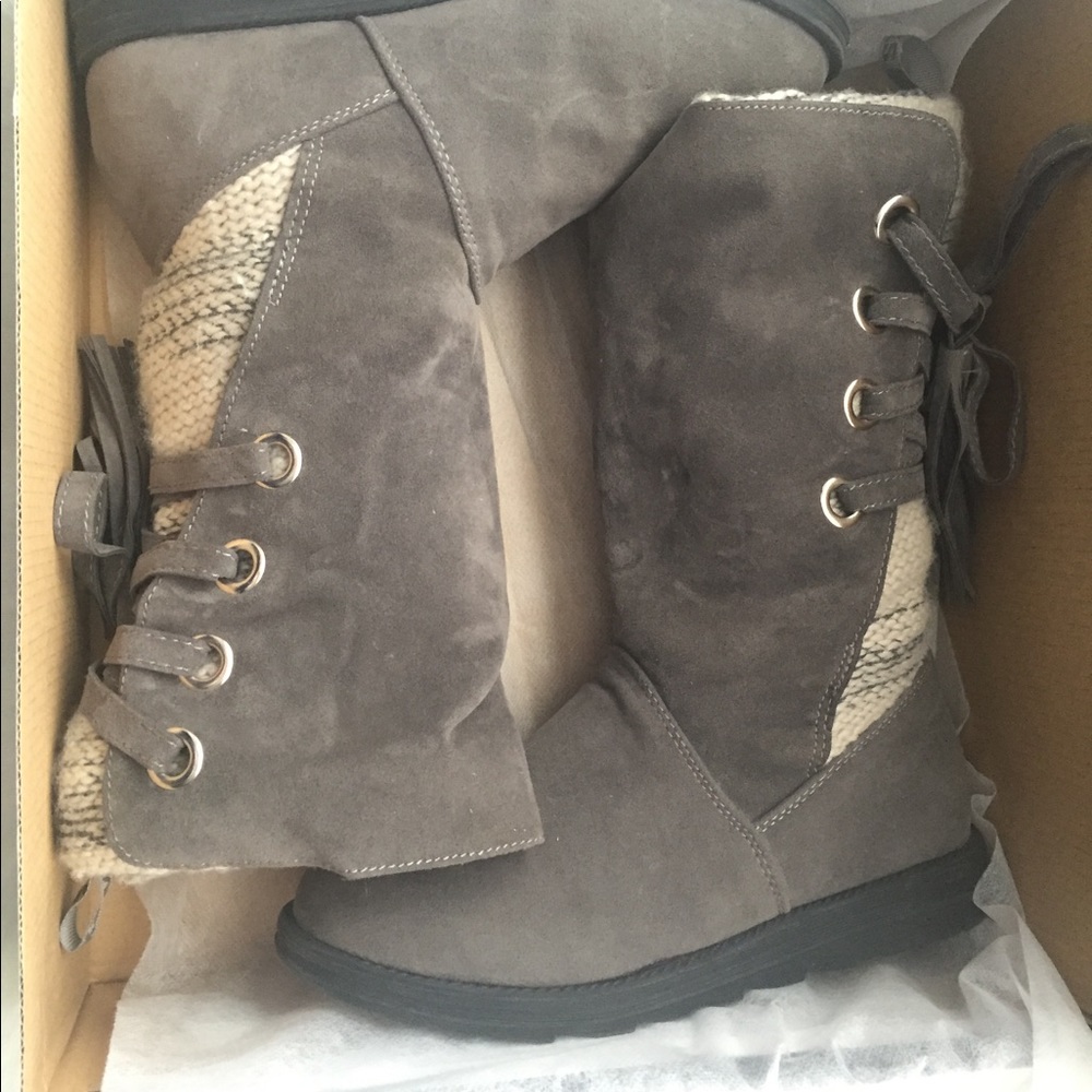 Like New, MukLuk boots size 6